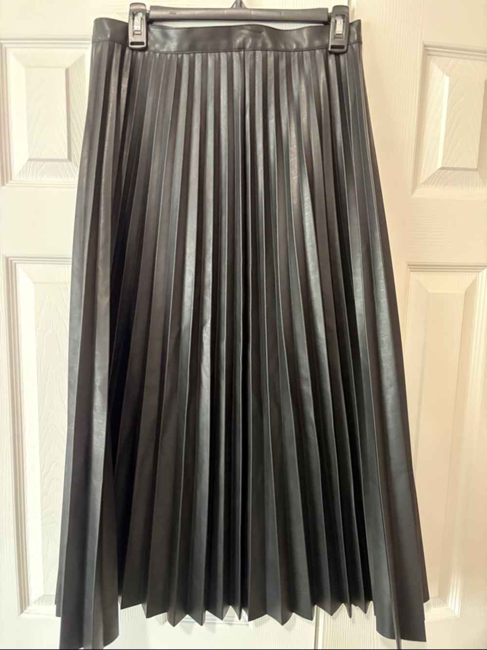 Topshop Pleated Faux Leather Midi Skirt - size 8